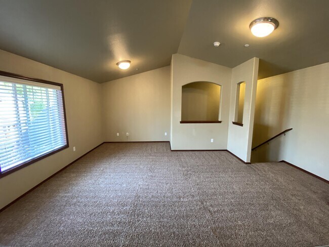 Building Photo - 14803 50th Dr NE