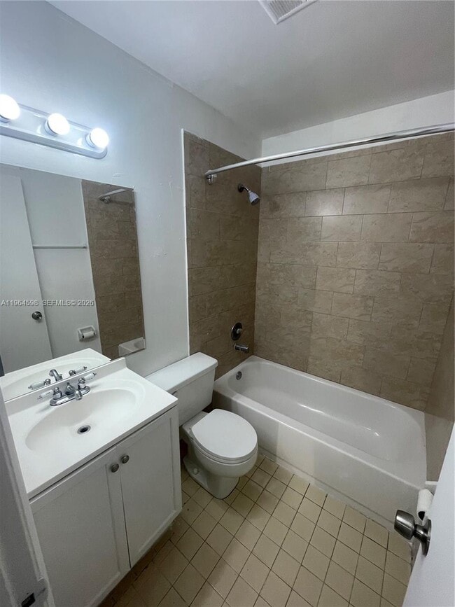 Building Photo - 9700 Hammocks Blvd