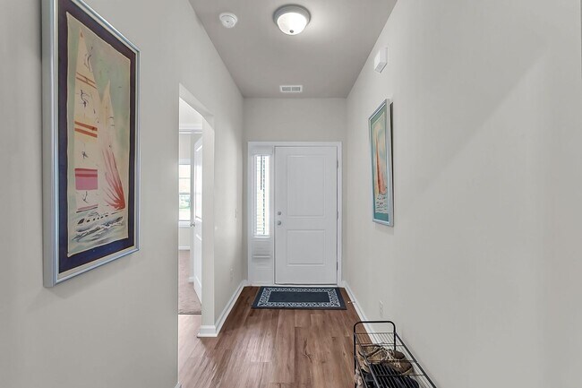 Building Photo - Spacious 4-Bedroom Home with Modern Upgrad...