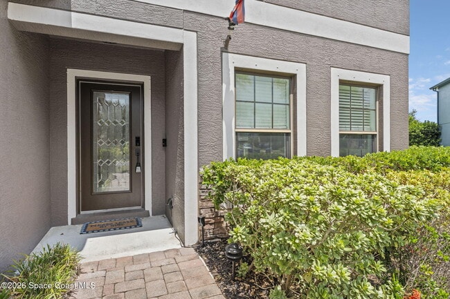 Building Photo - 553 Trymore Dr SE