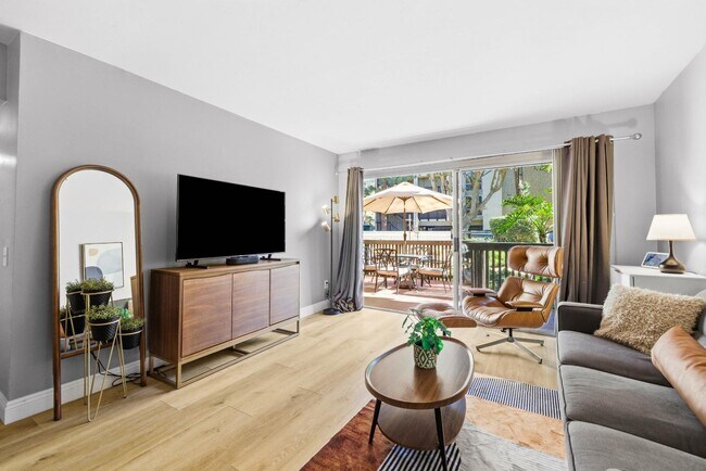 Building Photo - 6202 Friars Rd