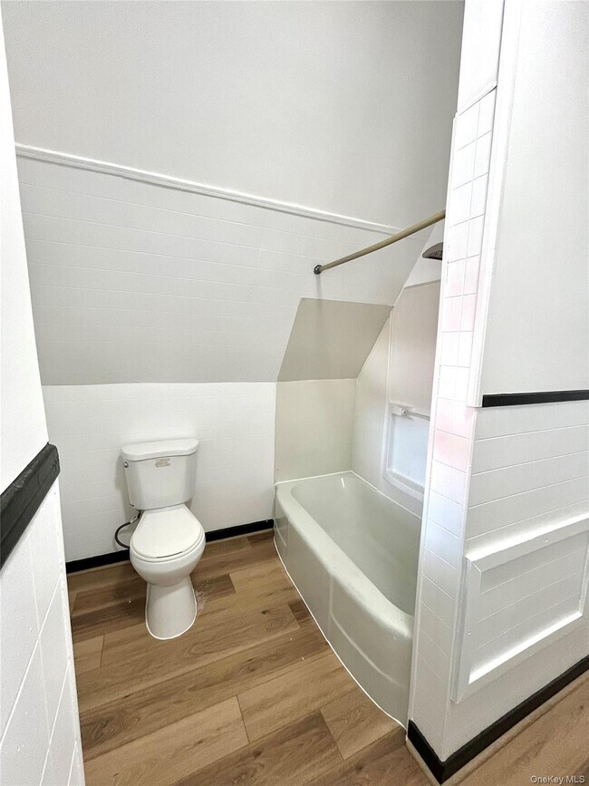 Building Photo - 7 Law St