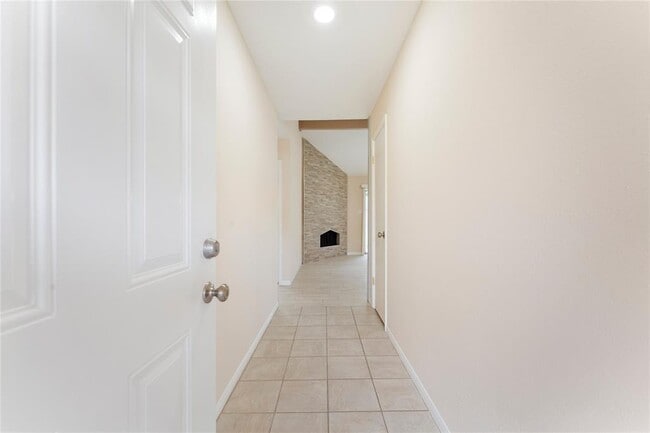 Building Photo - 4907 Fairdale St