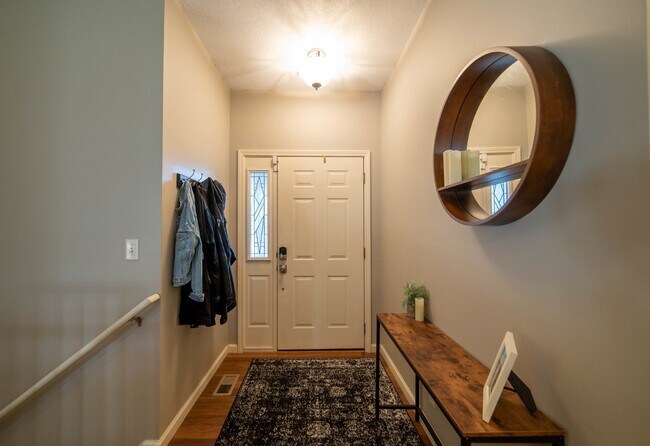 Building Photo - 5 Bedroom, 3 Bathroom house with completed...