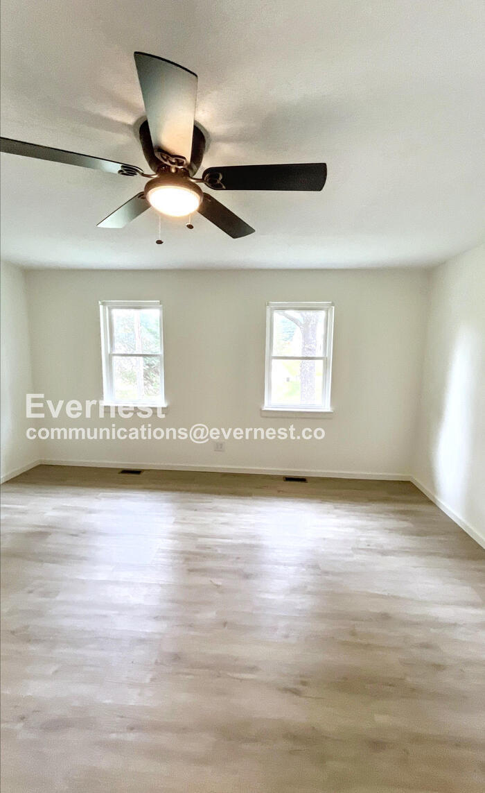 Building Photo - 11800 Dolly Pond Rd