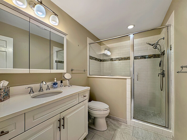 Building Photo - 609 Indian Springs Ct