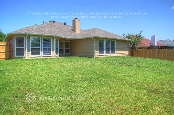 Building Photo - 1704 Windcastle Dr