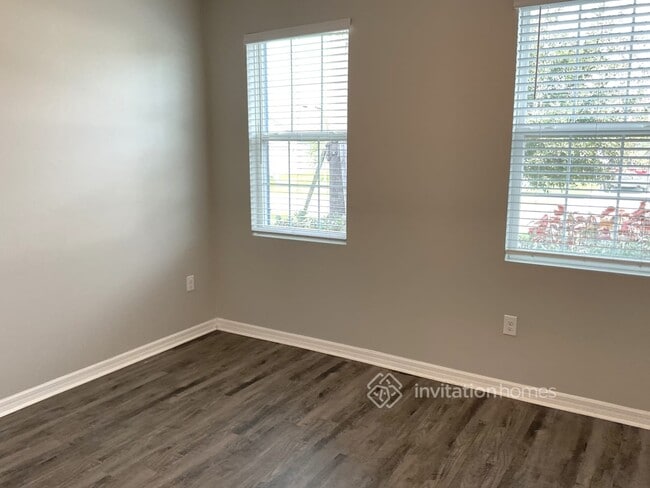 Building Photo - 3711 Wayfarer Wy