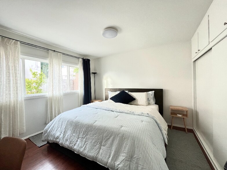 Building Photo - 17700 S Western Ave