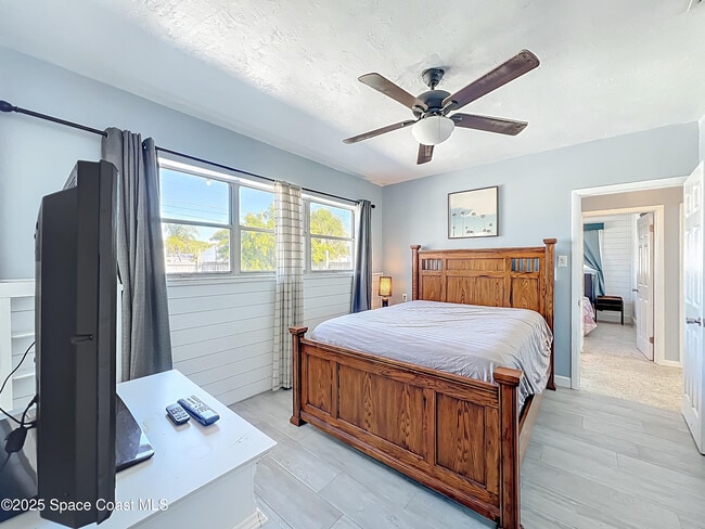 Building Photo - 113 SE 1st St