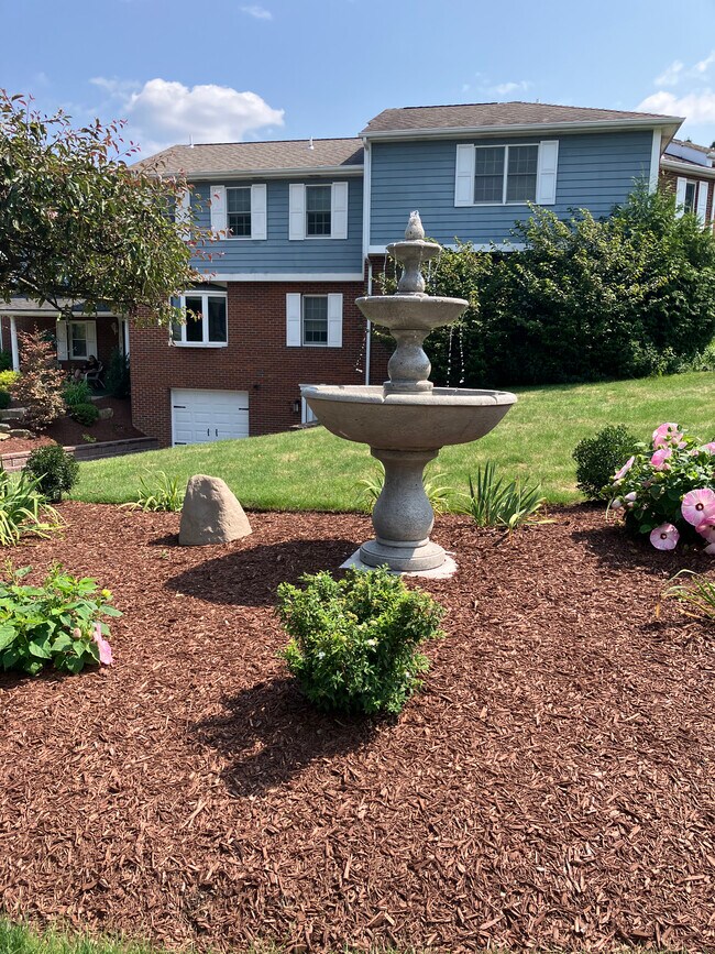 Building Photo - 77 Hennig Dr