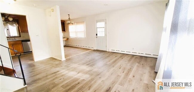 Building Photo - 40 Beverly Ave