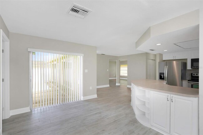 Building Photo - 105 Timberview Dr