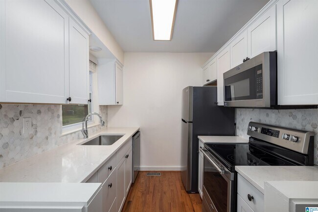 Building Photo - 2504 Mountain Brook Cir