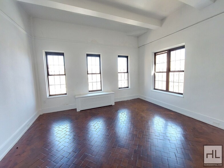 Primary Photo - WEST 73 STREET