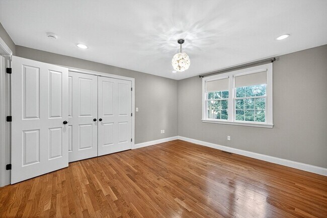 Building Photo - 28 Webster St