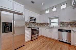 Building Photo - 8715 Meadowcroft Dr