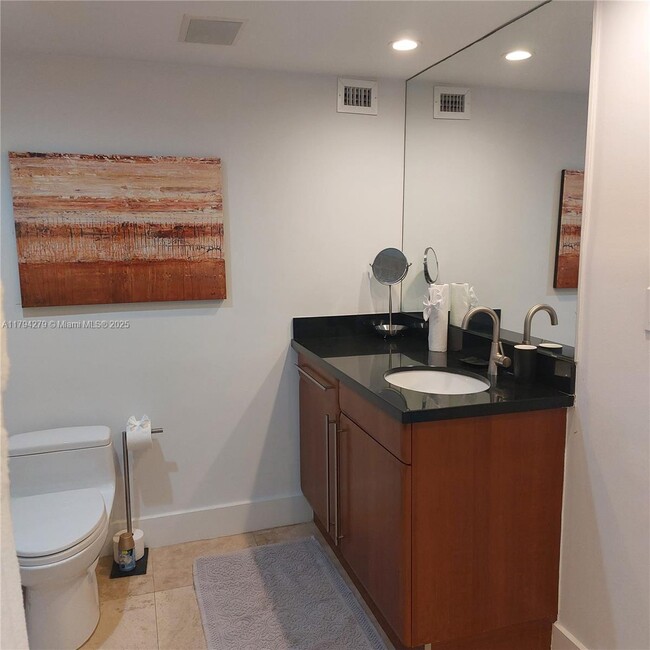 Building Photo - 2301 Collins Ave