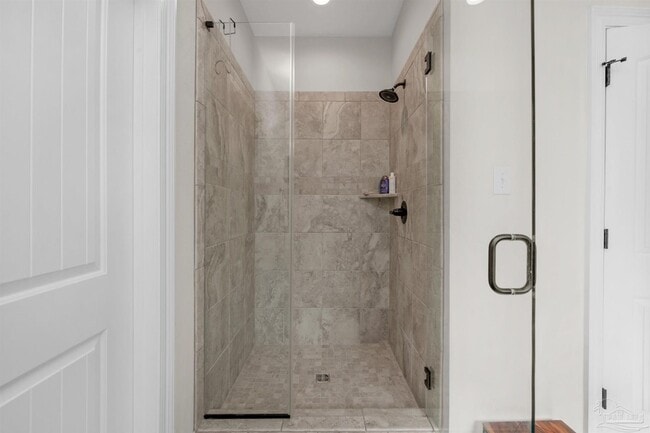 Building Photo - 5718 Oak Hvn Ln