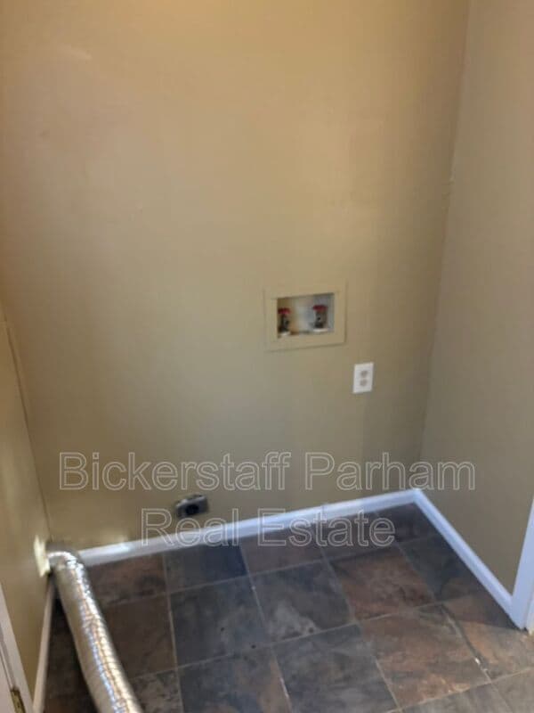 Building Photo - 1221 Owsley Ave