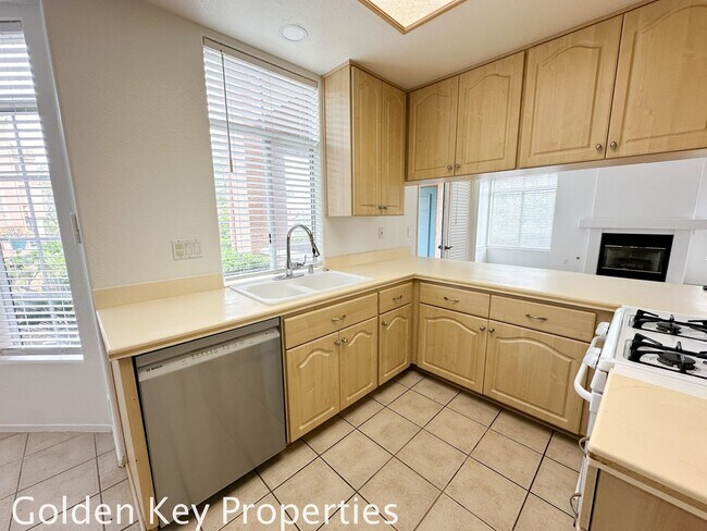 Building Photo - 2BR/2BA Condo in Palmilla Del Oro