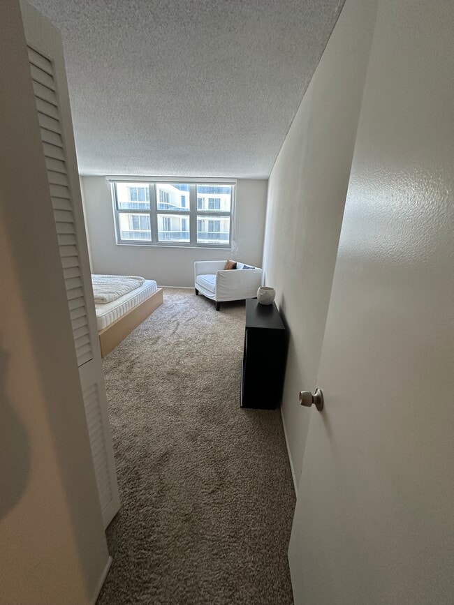 Building Photo - 9511 Collins Ave