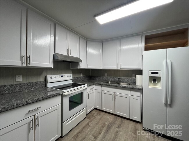 Building Photo - 4723 Linden St