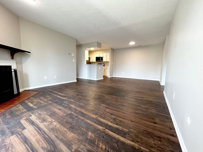 Building Photo - 2265 Hedgerow Road