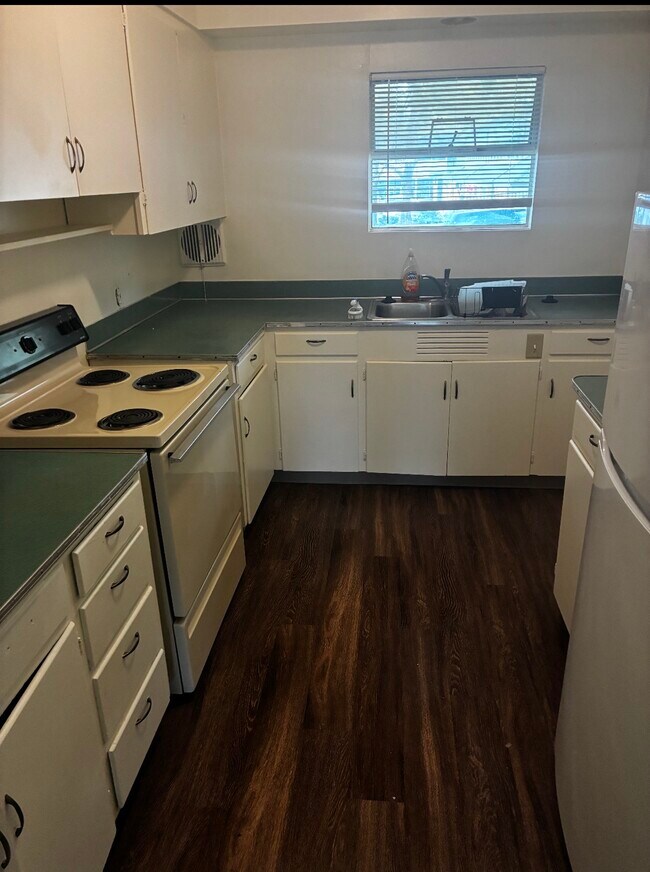 Building Photo - 50 Northshore Rd