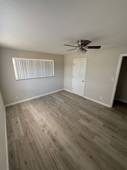 Building Photo - 3700 Lewis Dr