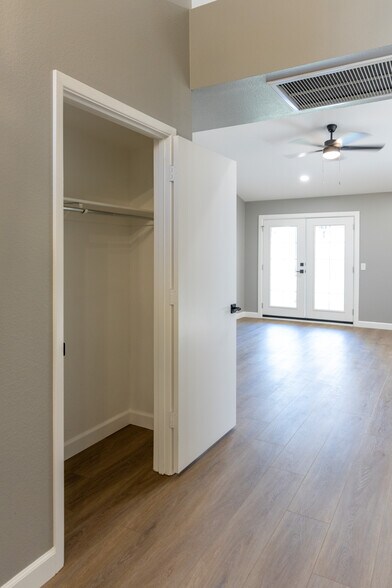 Building Photo - 6036 W Mescal St