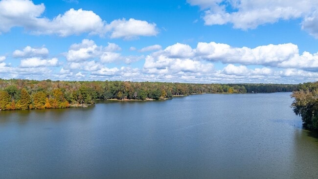 Building Photo - 2066 Tallavana Trail