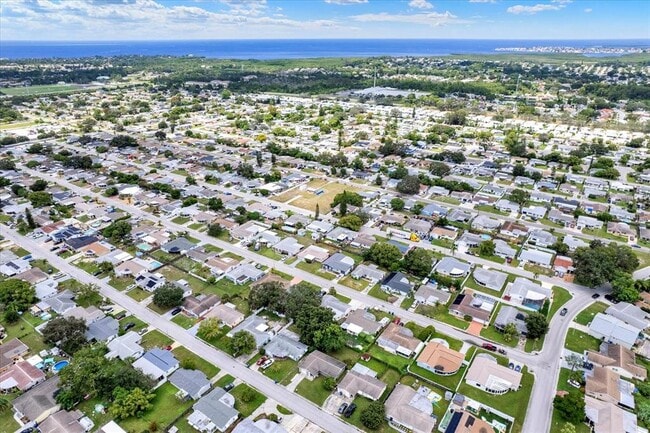 Building Photo - 3543 Trask Dr