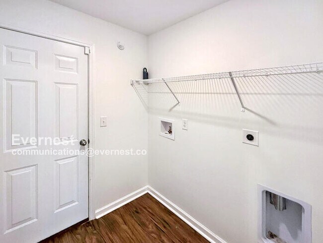 Building Photo - 192 Stonebriar Dr