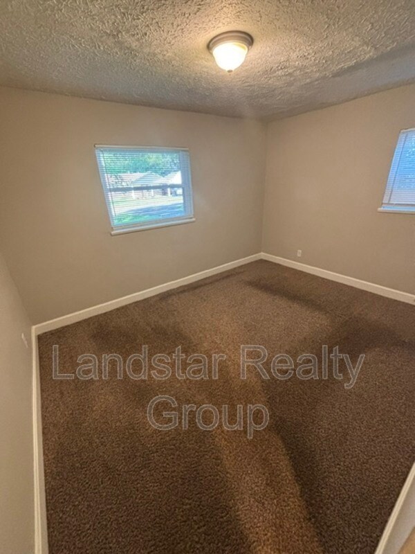 Building Photo - 4721 Granada Dr