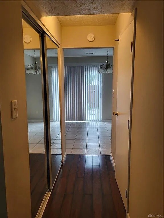 Building Photo - 851 Clareridge Ln