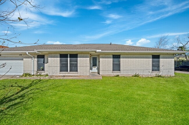 Building Photo - 1318 55th St