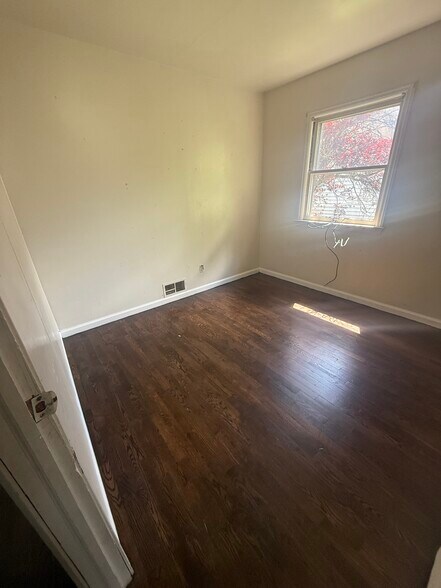 Building Photo - 139 Van Armon Ave