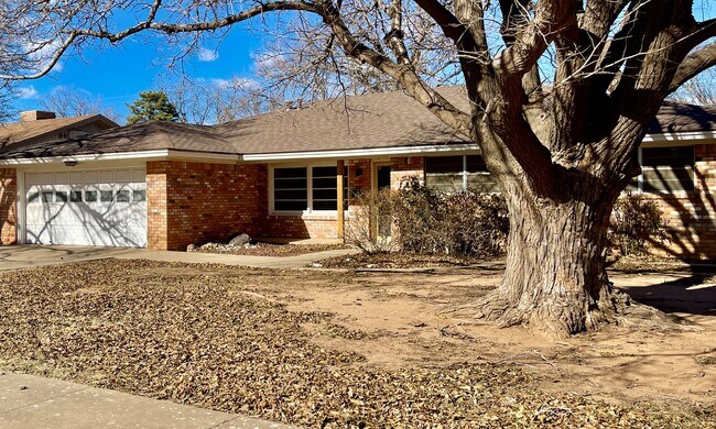 Building Photo - Gorgeous! Completely Remodeled 3/2/2 in Bayless with Washer/Dryer and Fridge!