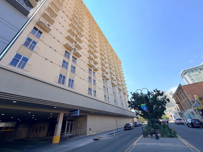 Building Photo - Riverwalk Tower 2 Bedroom Condo - 2 Parking Spaces/Private Laundry