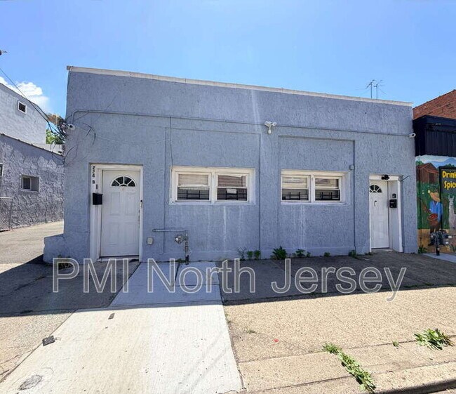 Building Photo - 224 MacArthur Ave
