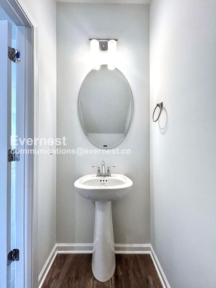 Building Photo - 328 Raines Ct