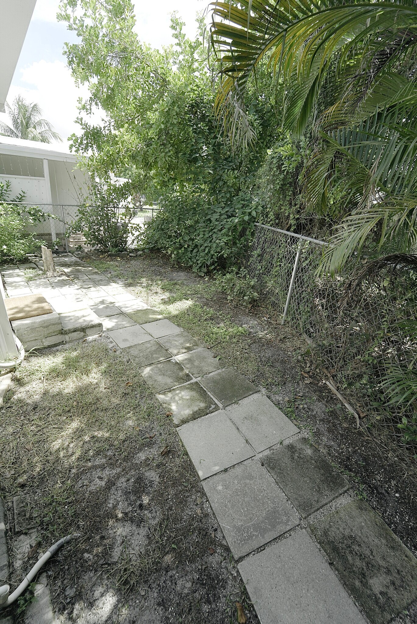 Building Photo - 8520 SW 18th Ct