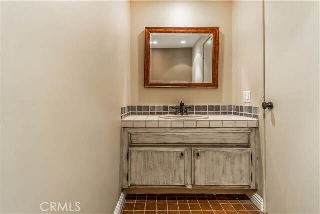 Building Photo - 13236 Valleyheart Dr