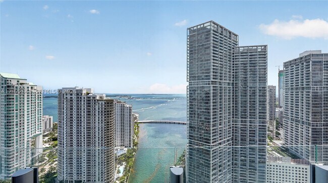 Building Photo - 300 Biscayne Blvd