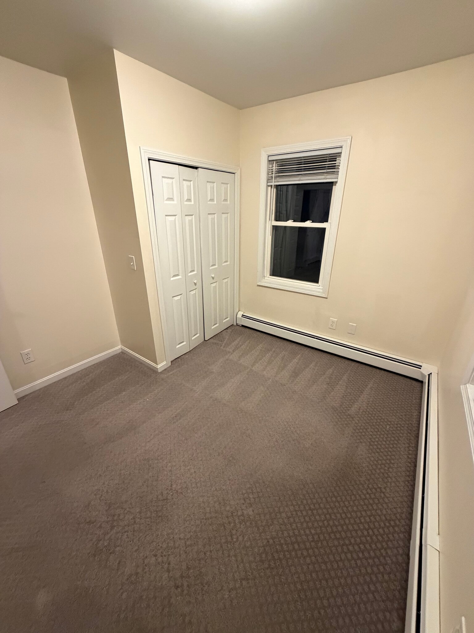 Building Photo - 406 N Broadway