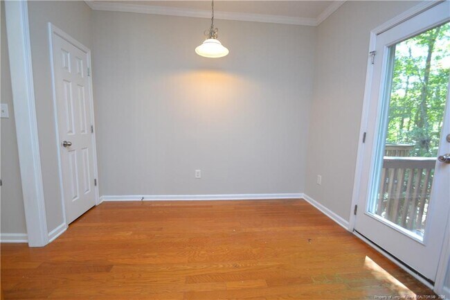 Building Photo - 1000 Bungalow Park Dr