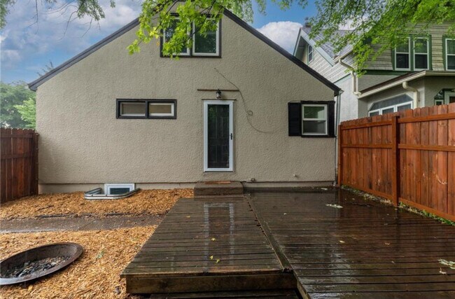 Building Photo - 188 Cleveland Ave S