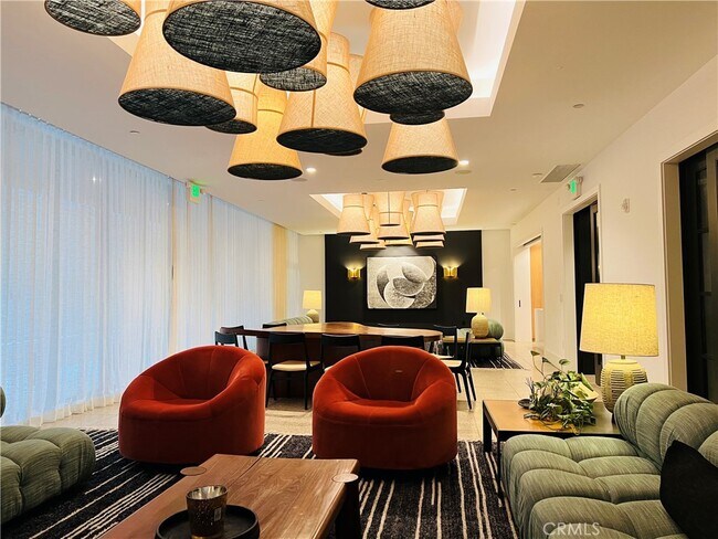 Building Photo - 10777 Wilshire Blvd