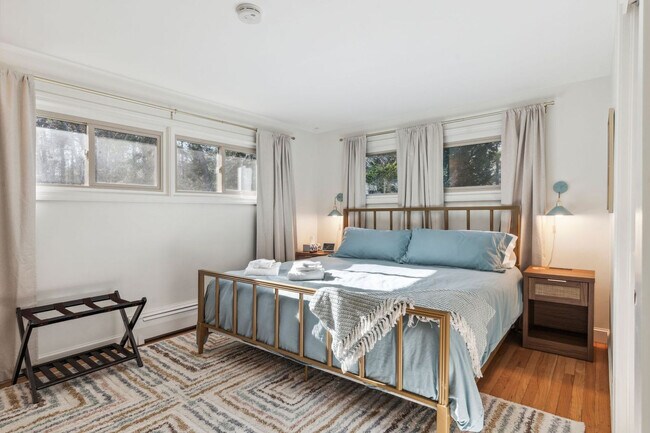 Building Photo - 171 Brackett Rd